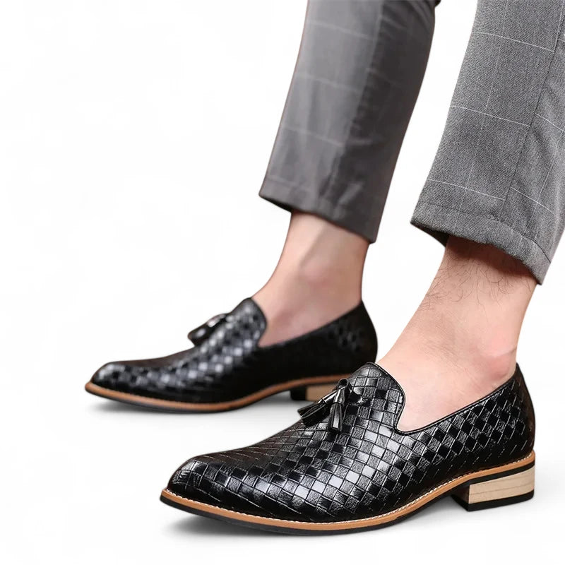 Mocassin Noir Avec Gland En Cuir Vernis Homme