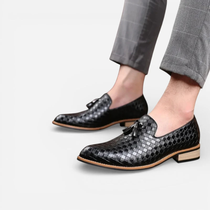Mocassin Noir Avec Gland En Cuir Vernis Homme