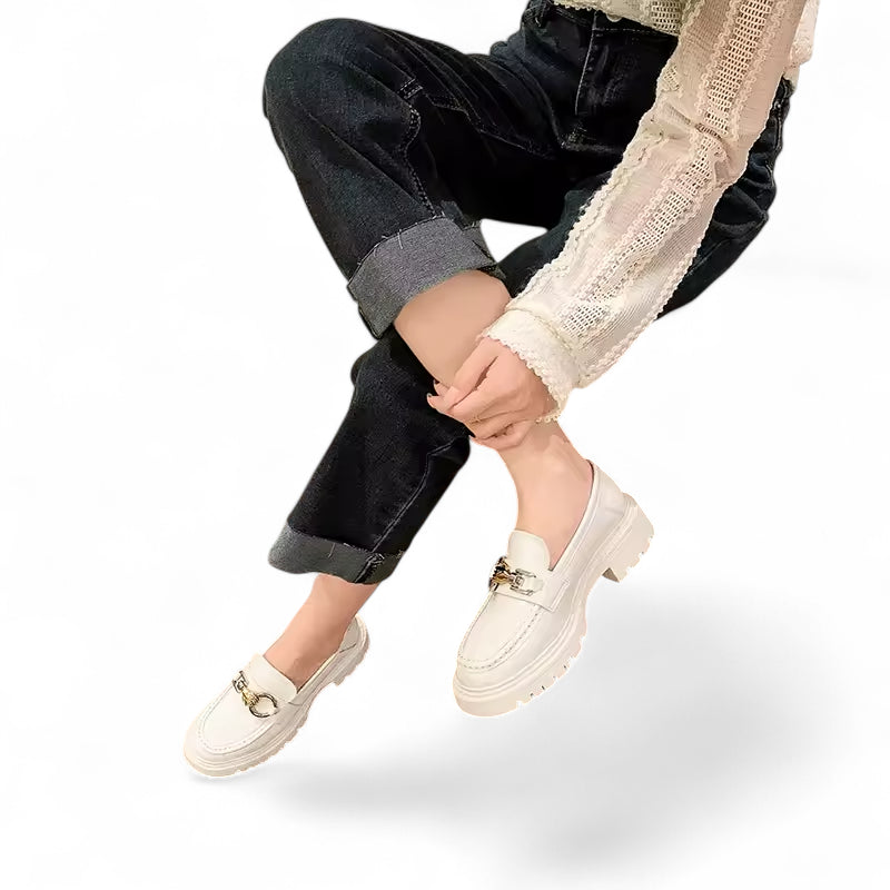 Mocassin Compensé En Cuir Blanc Et Chainette Pour Femme