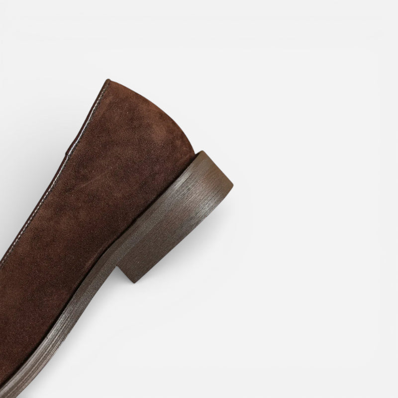 Mocassin En Daim Marron à Talon Pour Femme