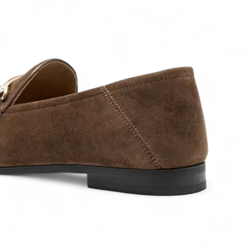 Mocassin En Daim Marron Avec Bijoux Et Talon Femme