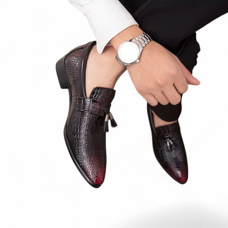 Mocassin En Cuir Vernis Noir Et Rouge à Gland Homme