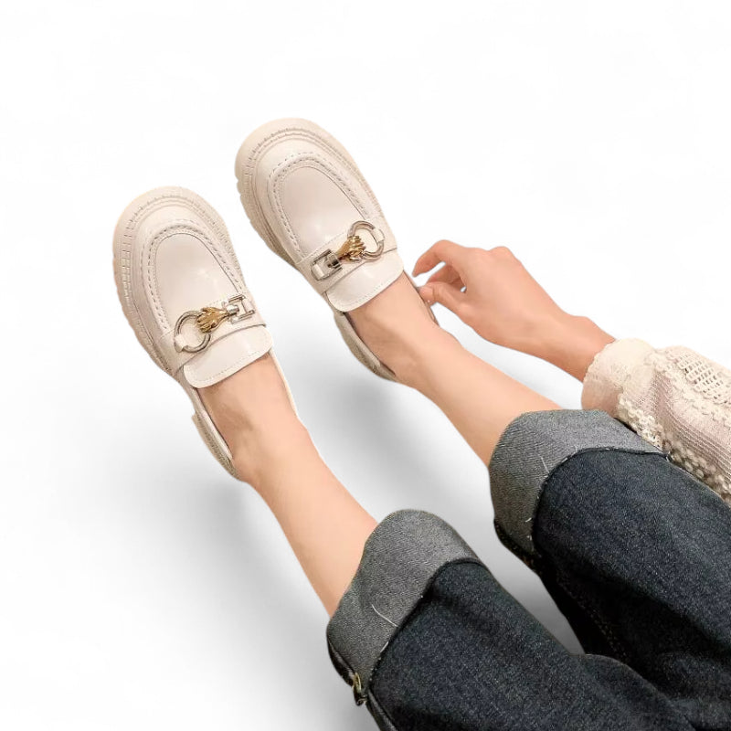 Mocassin Compensé En Cuir Blanc Et Chainette Pour Femme