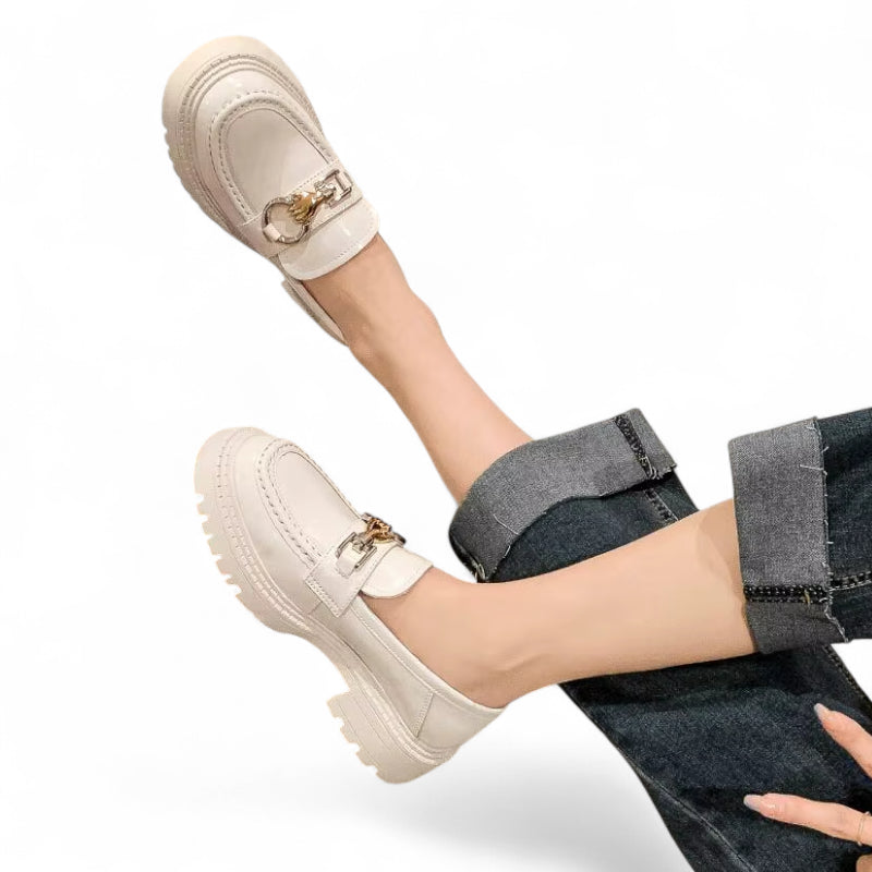 Mocassin Compensé En Cuir Blanc Et Chainette Pour Femme