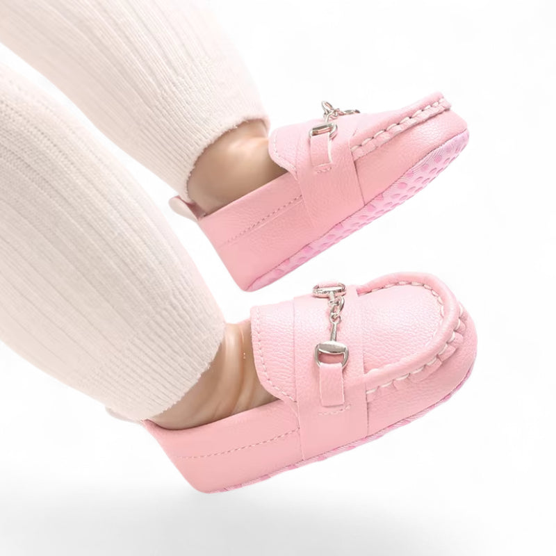 Mocassin En Cuir Rose Avec Chainette Bébé