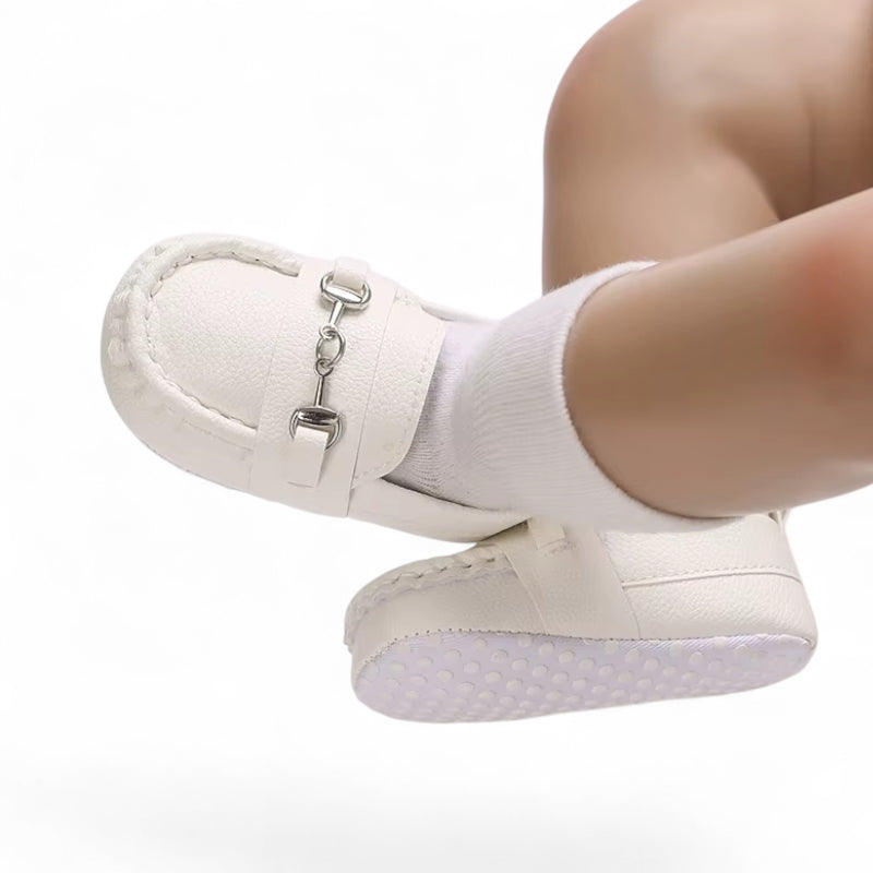 Mocassin En Cuir Blanc Avec Chainette Pour Bébé