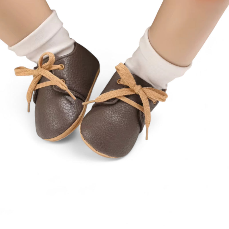 Mocassin Pour Bébé Marron Foncé à Lacet