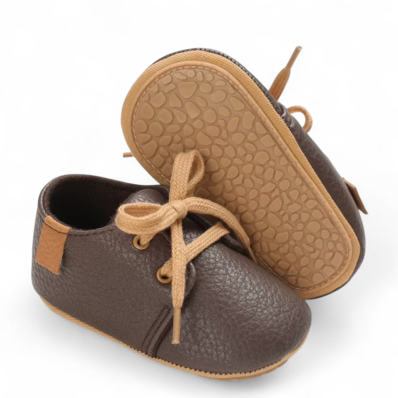 Mocassin Pour Bébé Marron Foncé à Lacet