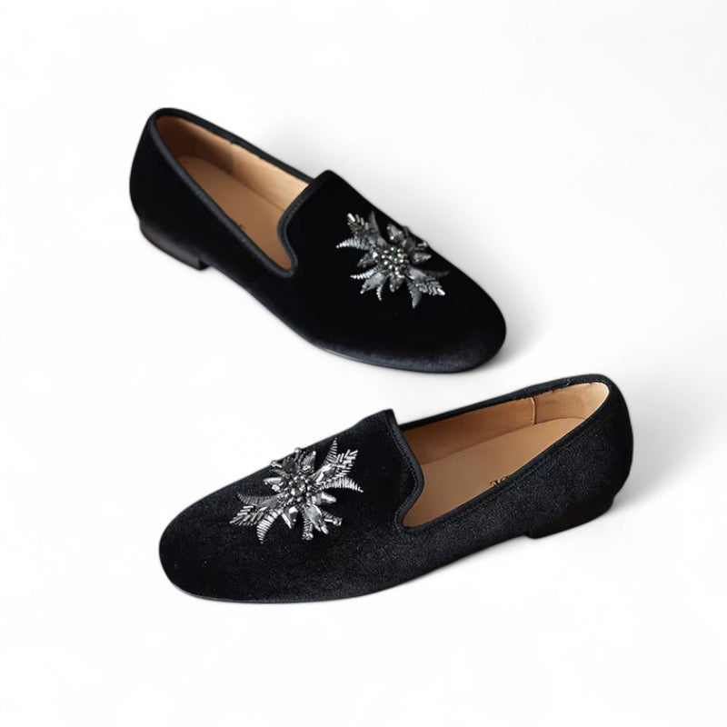 Mocassin Daim Noir Fleur Argenté Femme