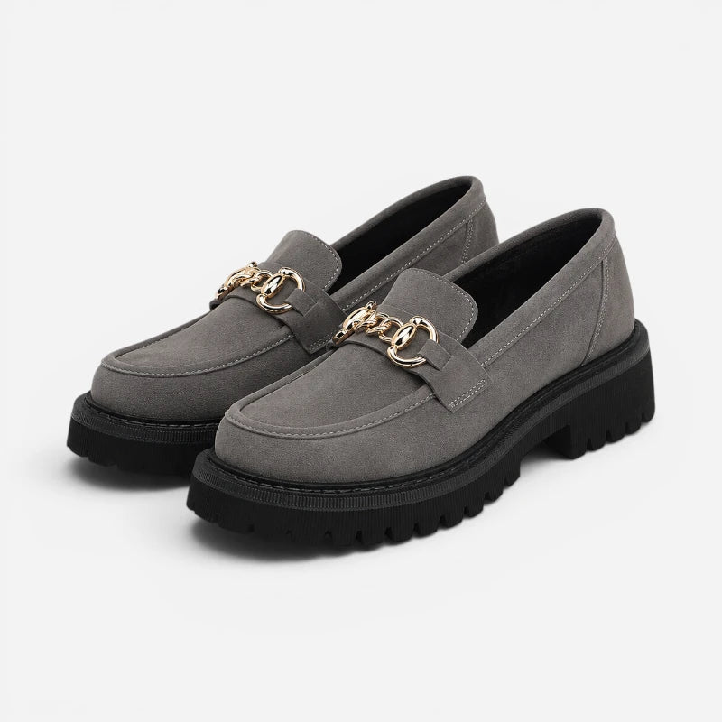 Mocassin Plateforme Compensé Gris Avec Chaine Dorée Femme