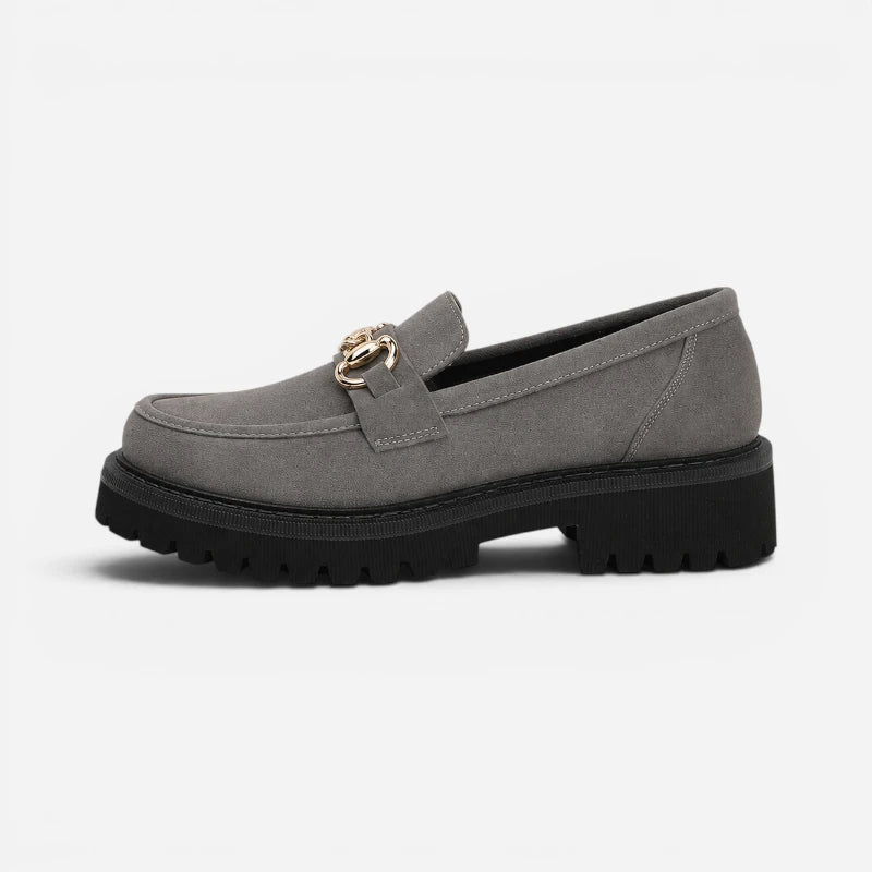 Mocassin Plateforme Compensé Gris Avec Chaine Dorée Femme