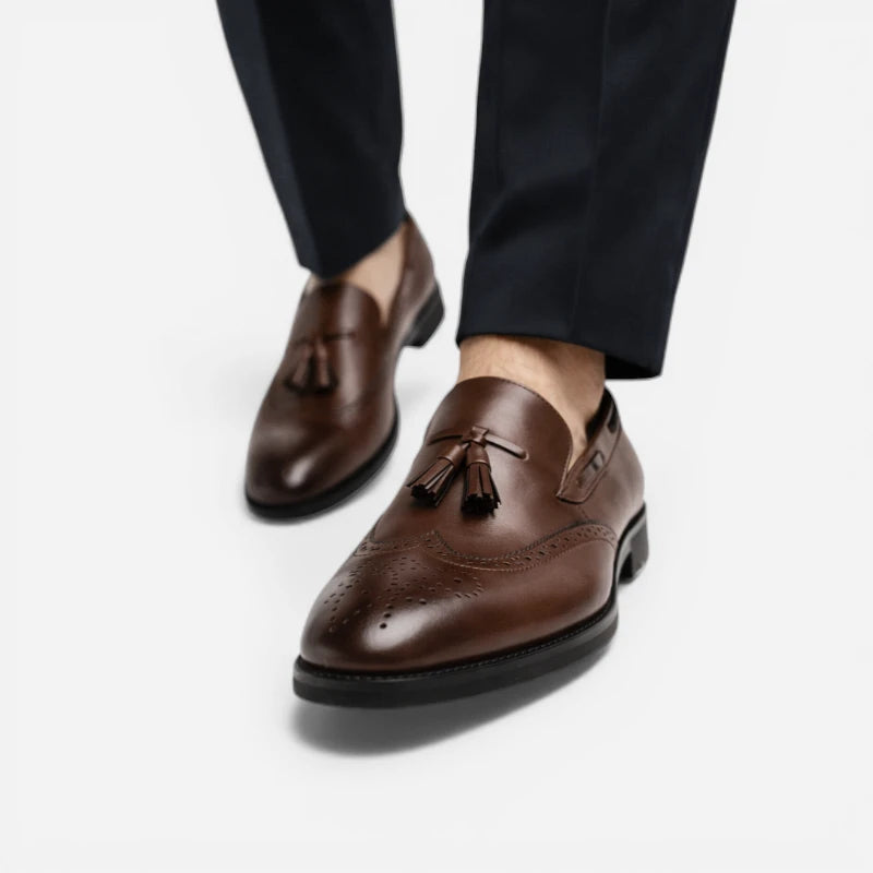 Mocassin En Cuir Vernis à Gland Marron Foncé Talon Homme