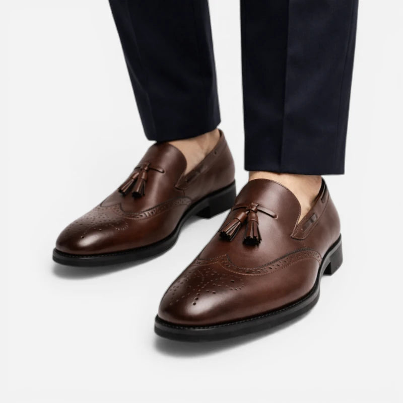 Mocassin En Cuir Vernis à Gland Marron Foncé Talon Homme