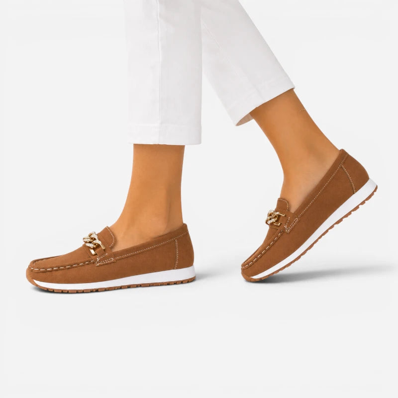 Mocassin Marron Compensé À Chaine Dorée