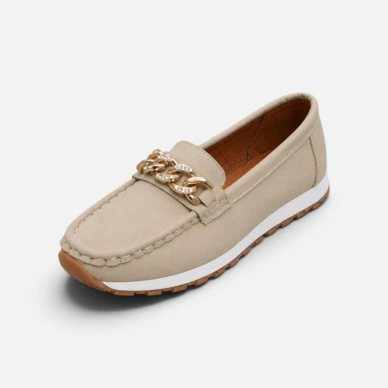 Mocassin Beige Compensé À Chaine Dorée