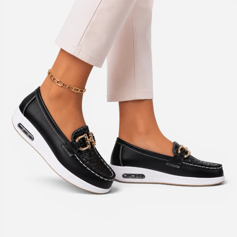 Mocassin Noir Boucle Dorée