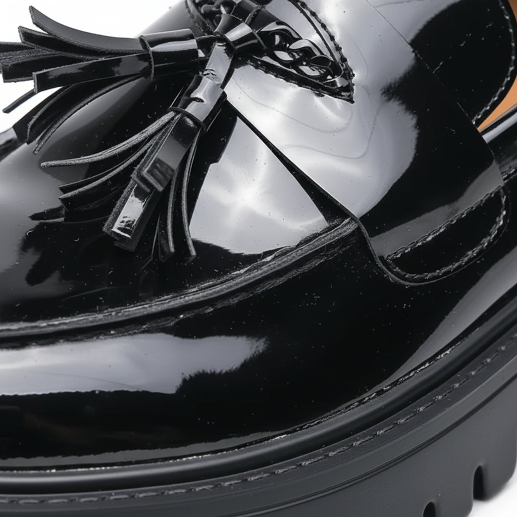 Mocassin Compensé En Cuir Vernis Noir à Gland Pour Homme