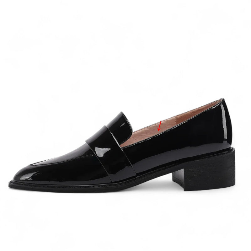 Mocassin Noir Vernis Brillant à Talon Femme