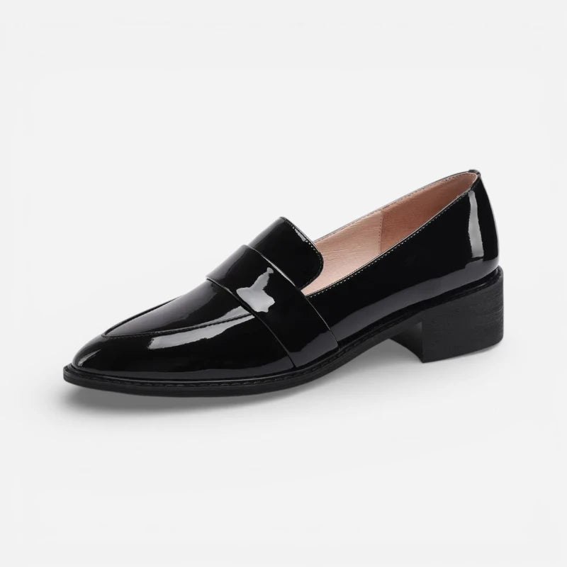 Mocassin Noir Vernis Brillant à Talon Femme