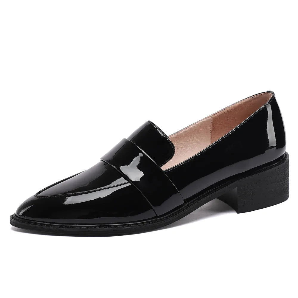 Mocassin Noir Vernis Brillant à Talon Femme