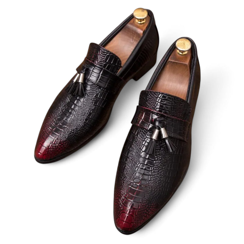 Mocassin En Cuir Vernis Noir Et Rouge à Gland Homme