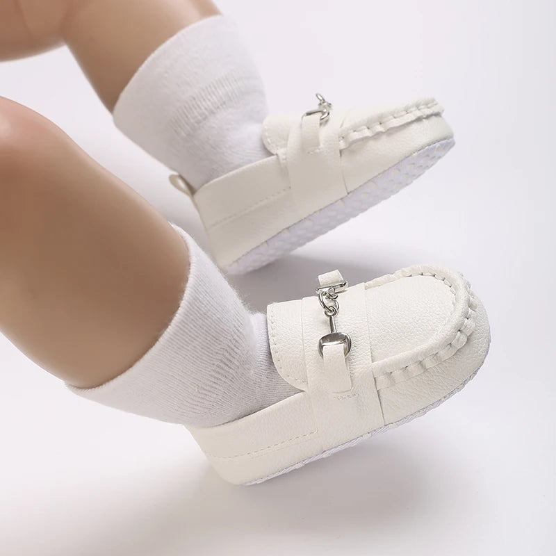 Mocassin En Cuir Blanc Avec Chainette Pour Bébé