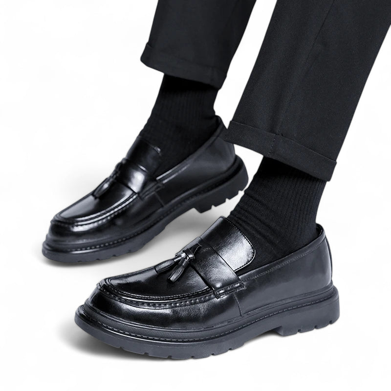 Mocassin En Cuir Vernis Noir à Talon Et Gland Pour Homme