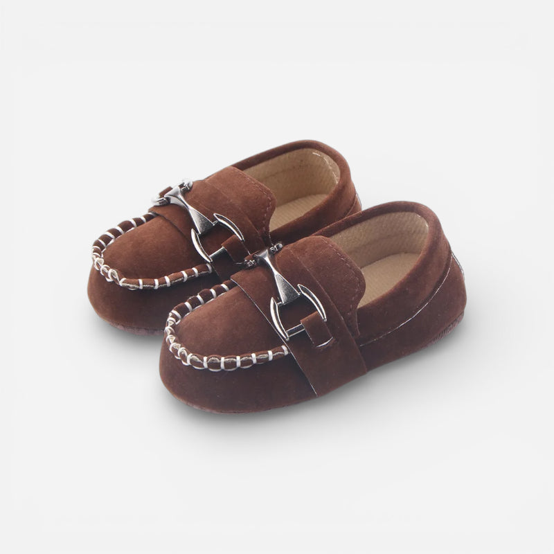 Mocassin Pour Bébé En Daim Marron Et Chainette