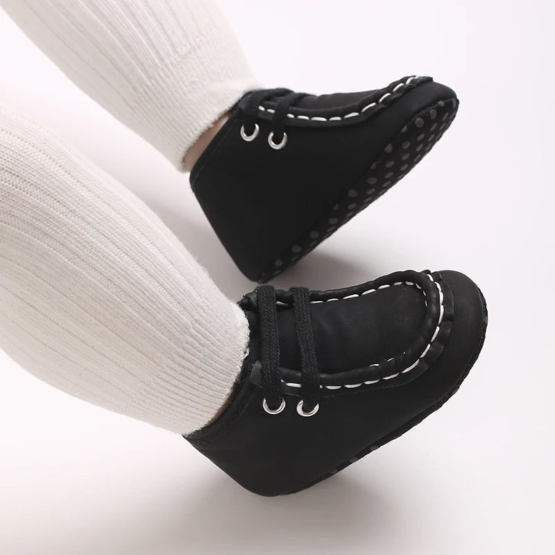 Mocassin Daim Bébé Noir Tissu Blanc