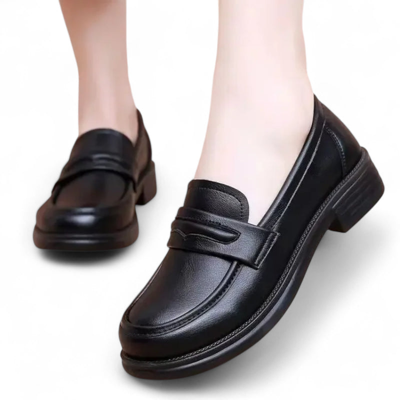 Mocassin En Cuir Noir Vernis Femme à Talon Chic