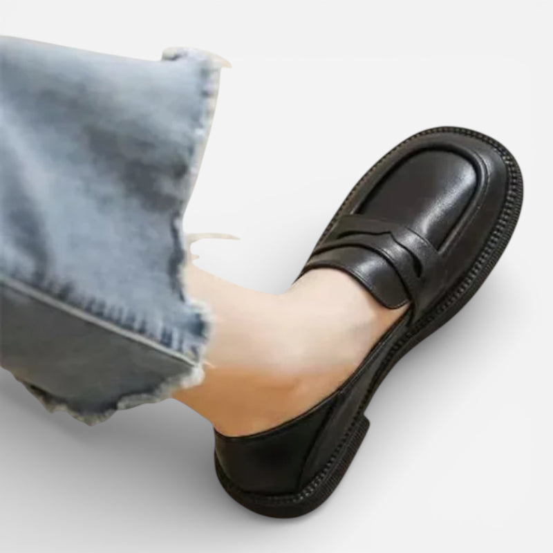 Mocassin En Cuir Vernis Noir Talon Pour Femme