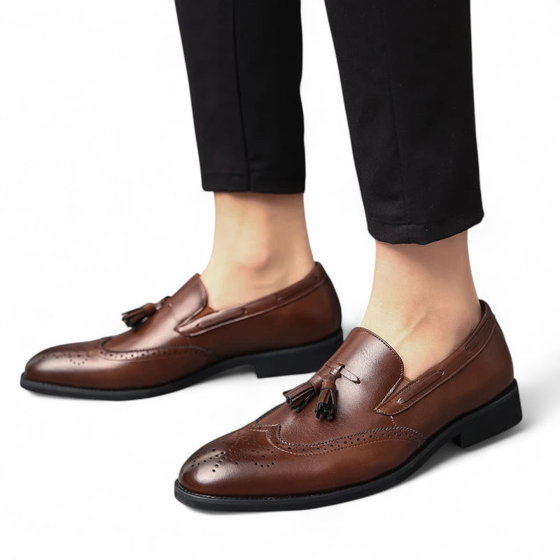 Mocassin En Cuir Vernis à Gland Marron Foncé Talon Homme