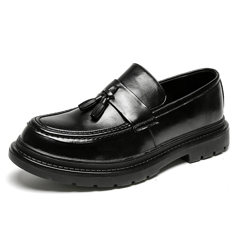 Mocassin En Cuir Vernis Noir à Talon Et Gland Pour Homme
