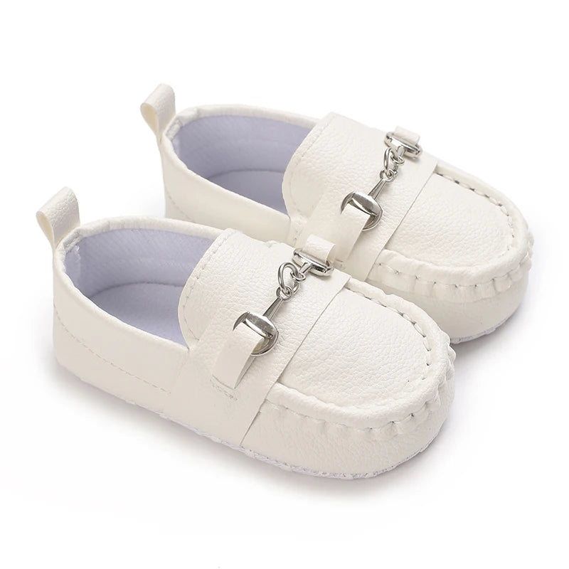 Mocassin En Cuir Blanc Avec Chainette Pour Bébé