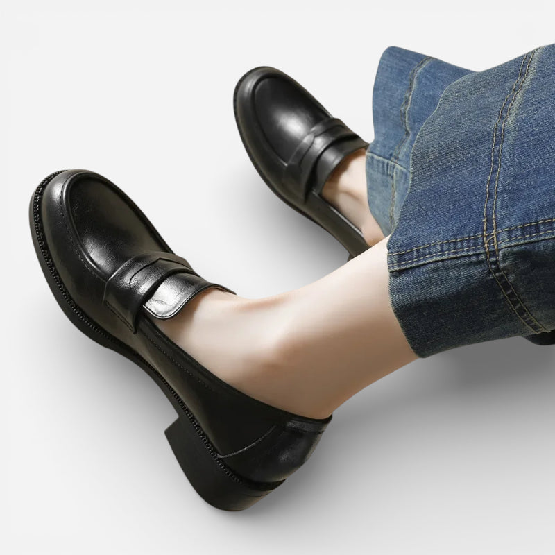 Mocassin En Cuir Vernis Noir à Talon Pour Femme