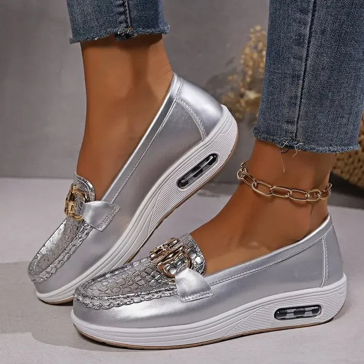 Mocassin Compensé En Cuir Argenté À Bulle Confortable Motif Crocodile Femme
