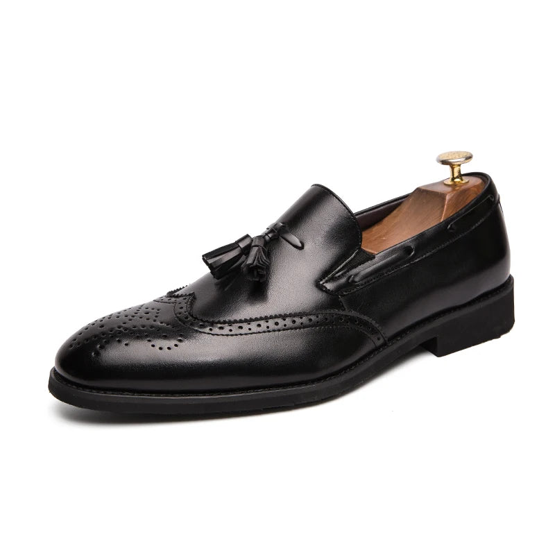Mocassin En Cuir Vernis à Gland Noir Talon Homme