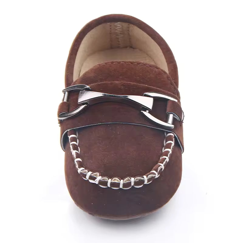 Mocassin Pour Bébé En Daim Marron Et Chainette