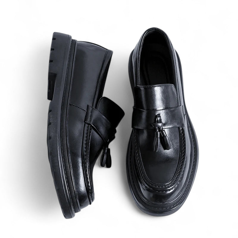 Mocassin En Cuir Vernis Noir à Talon Et Gland Pour Homme