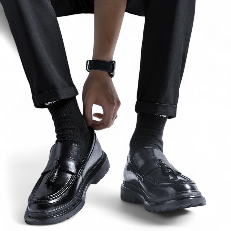 Mocassin En Cuir Vernis Noir à Talon Et Gland Pour Homme