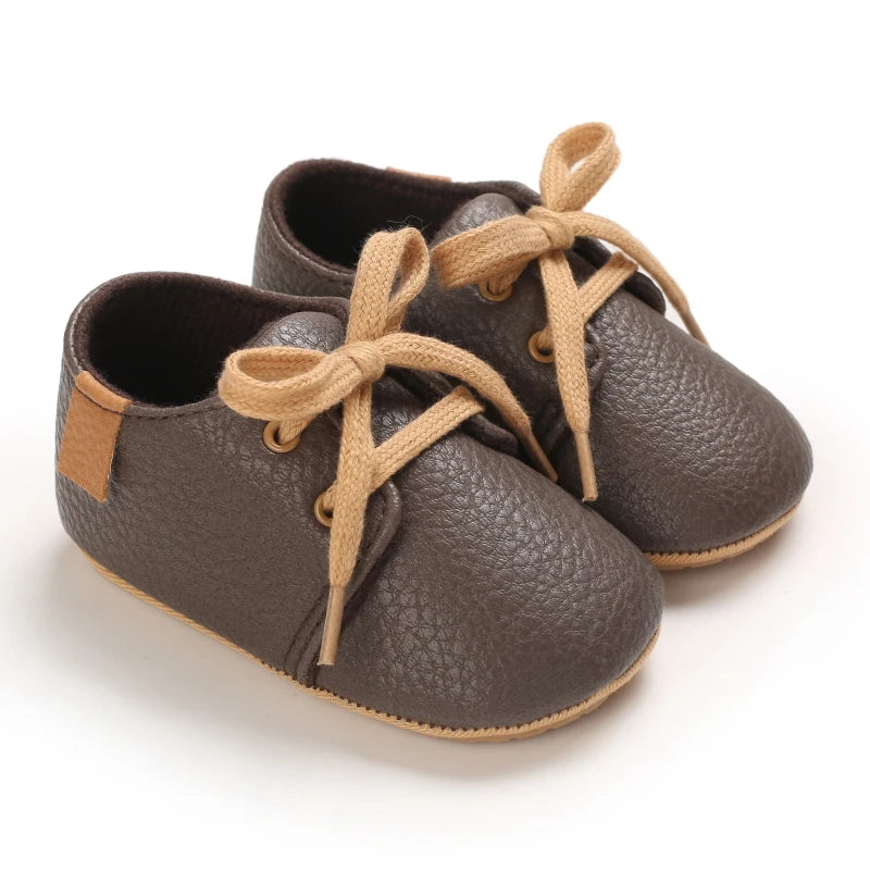 Mocassin Pour Bébé Marron Foncé à Lacet