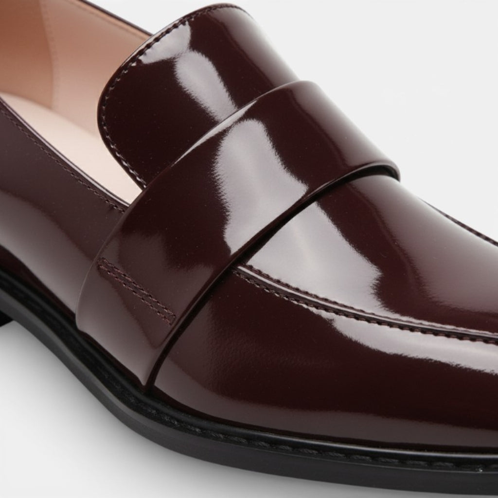 Mocassin En Cuir Bordeaux Vernis Brillant à Talon Femme